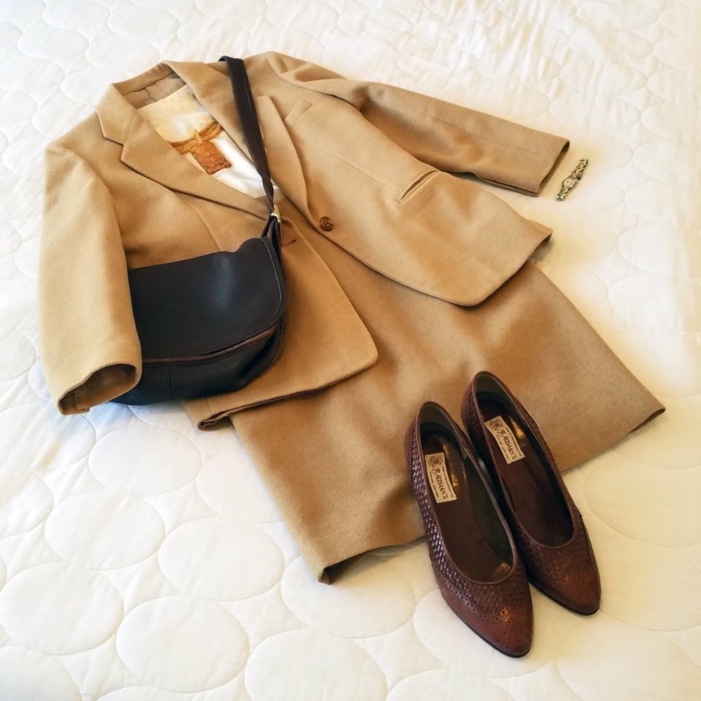 Vintage 100% camel hair skirt suit EUC